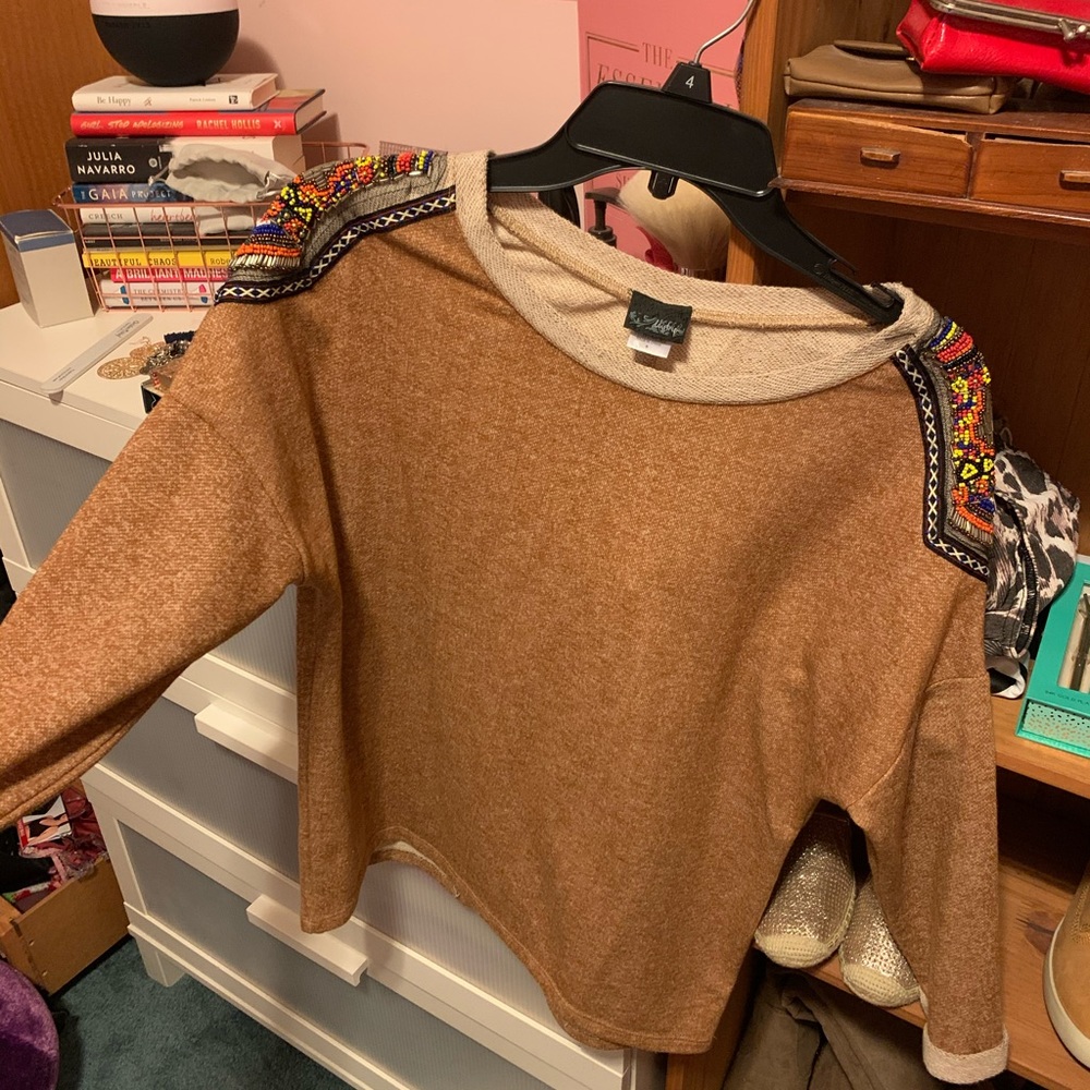 Day trip cut top